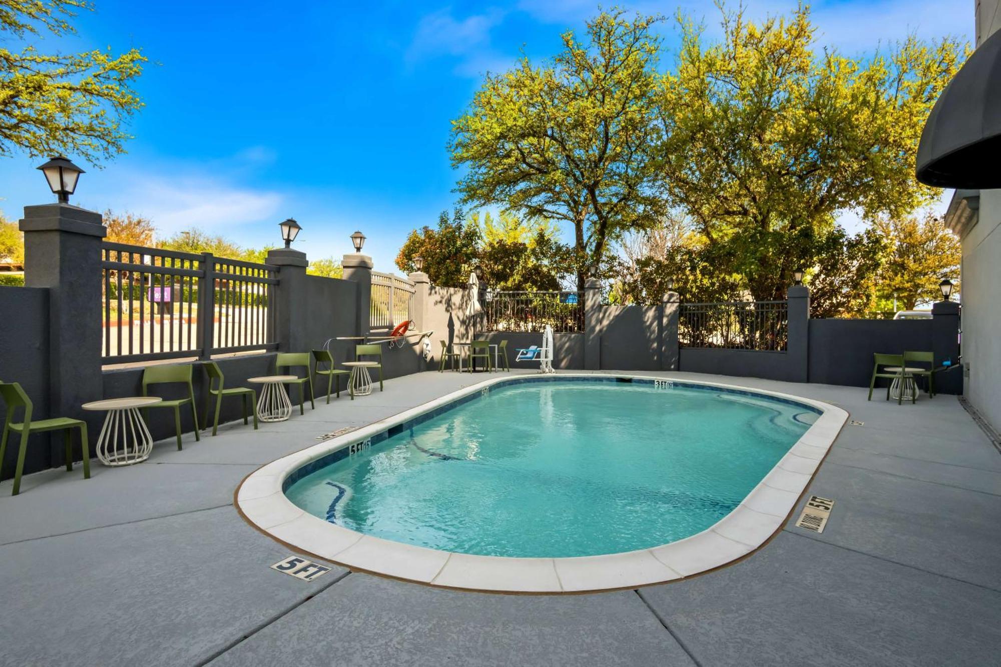 Spark By Hilton Grapevine Dfw North Exterior photo
